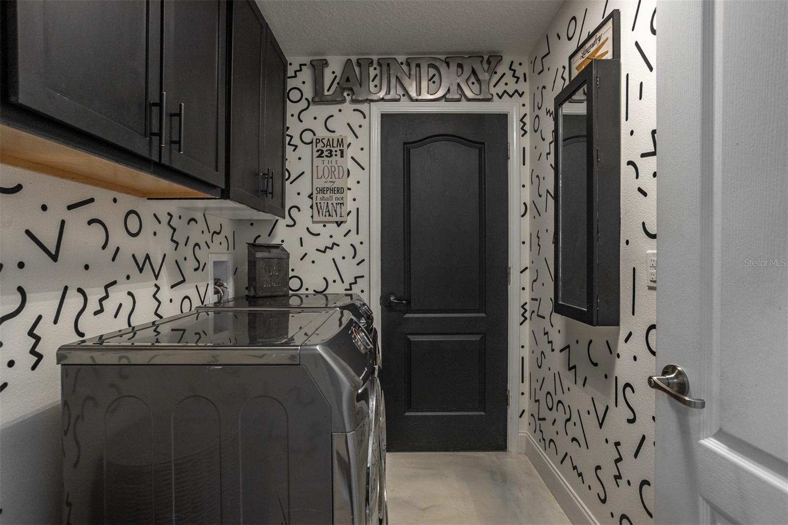 TB8484931 Property Photo 40