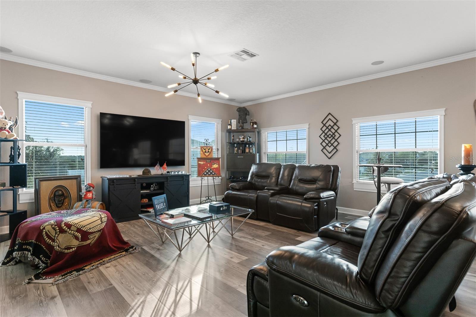 TB8484931 Property Photo 44