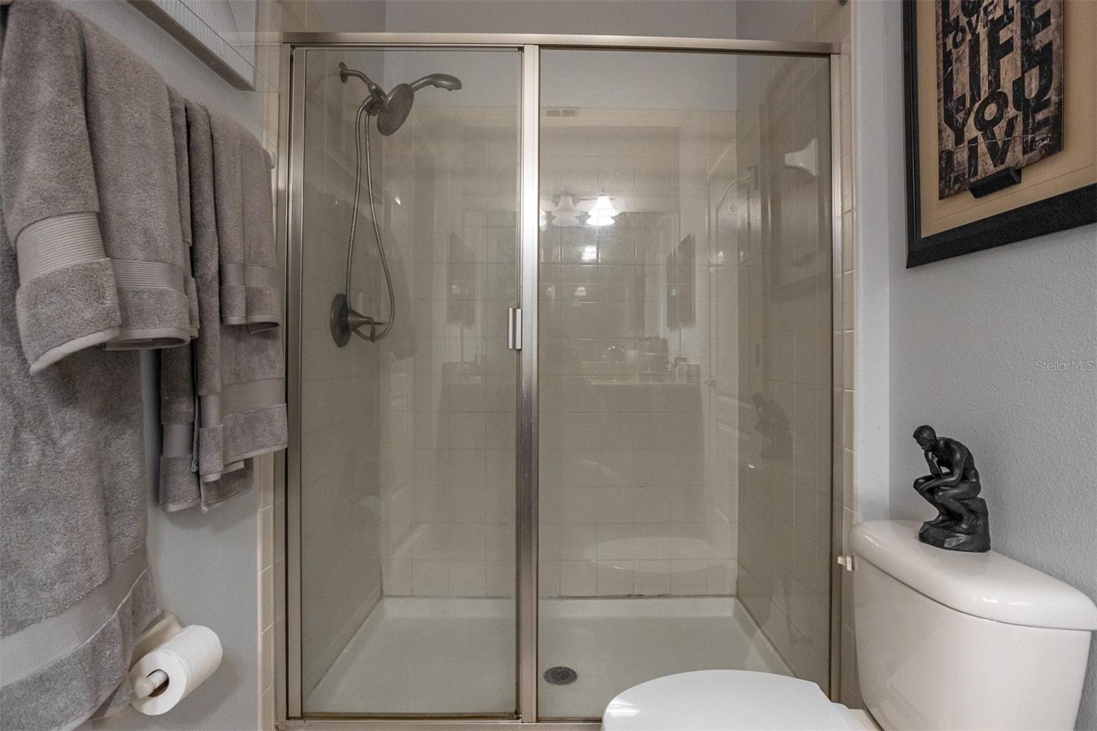 TB8484931 Property Photo 47
