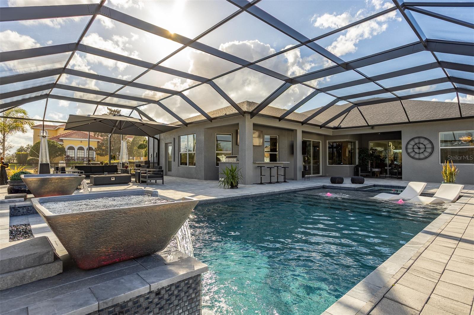 TB8484931 Property Photo 51