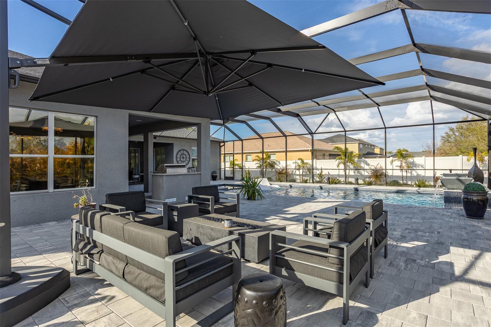 TB8484931 Property Photo 62