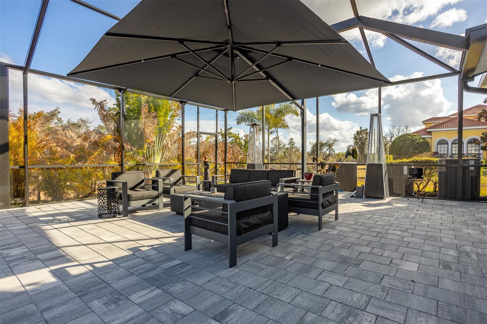 TB8484931 Property Photo 63