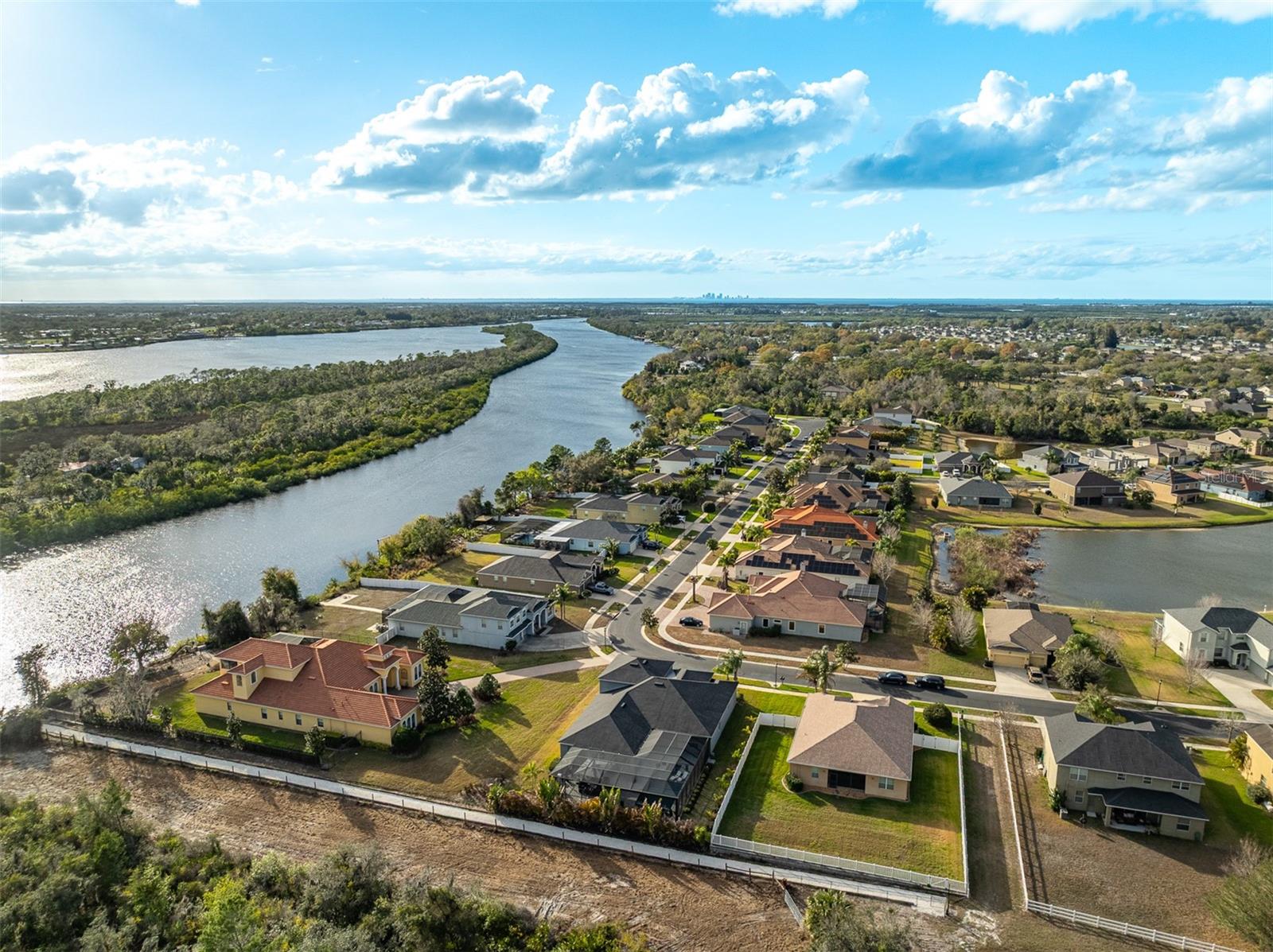 TB8484931 Property Photo 70