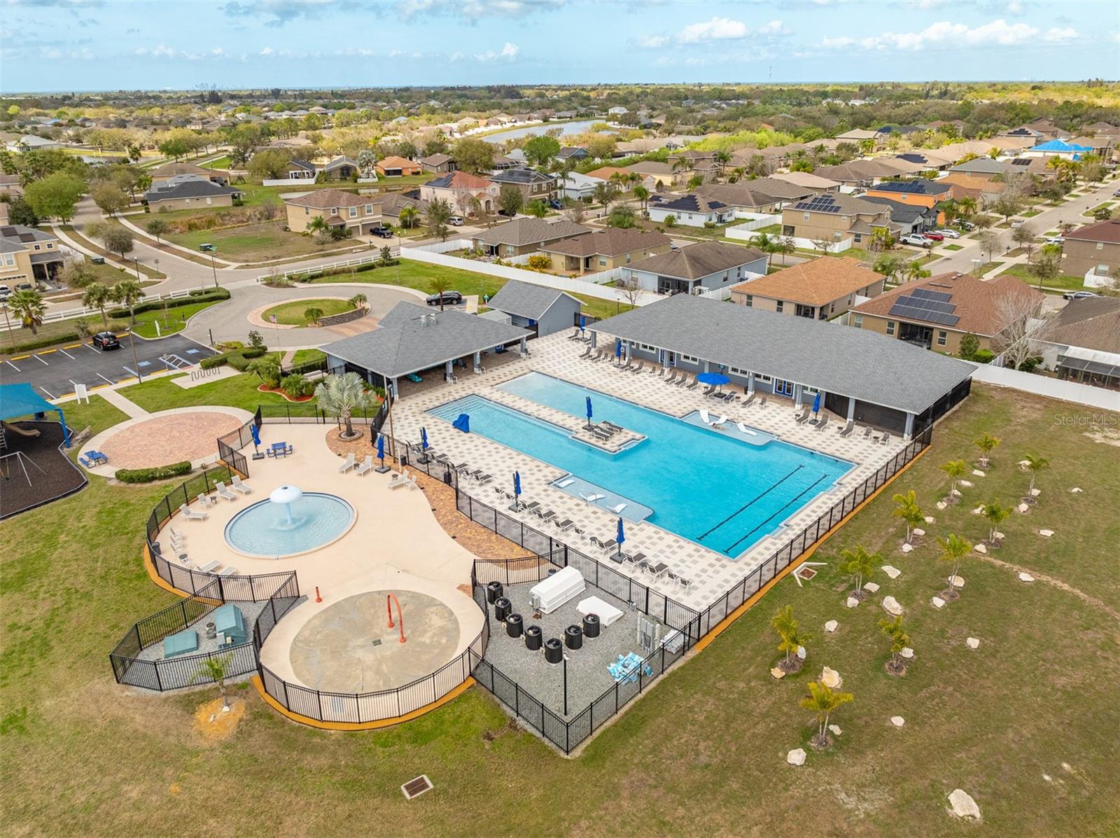 TB8484931 Property Photo 80