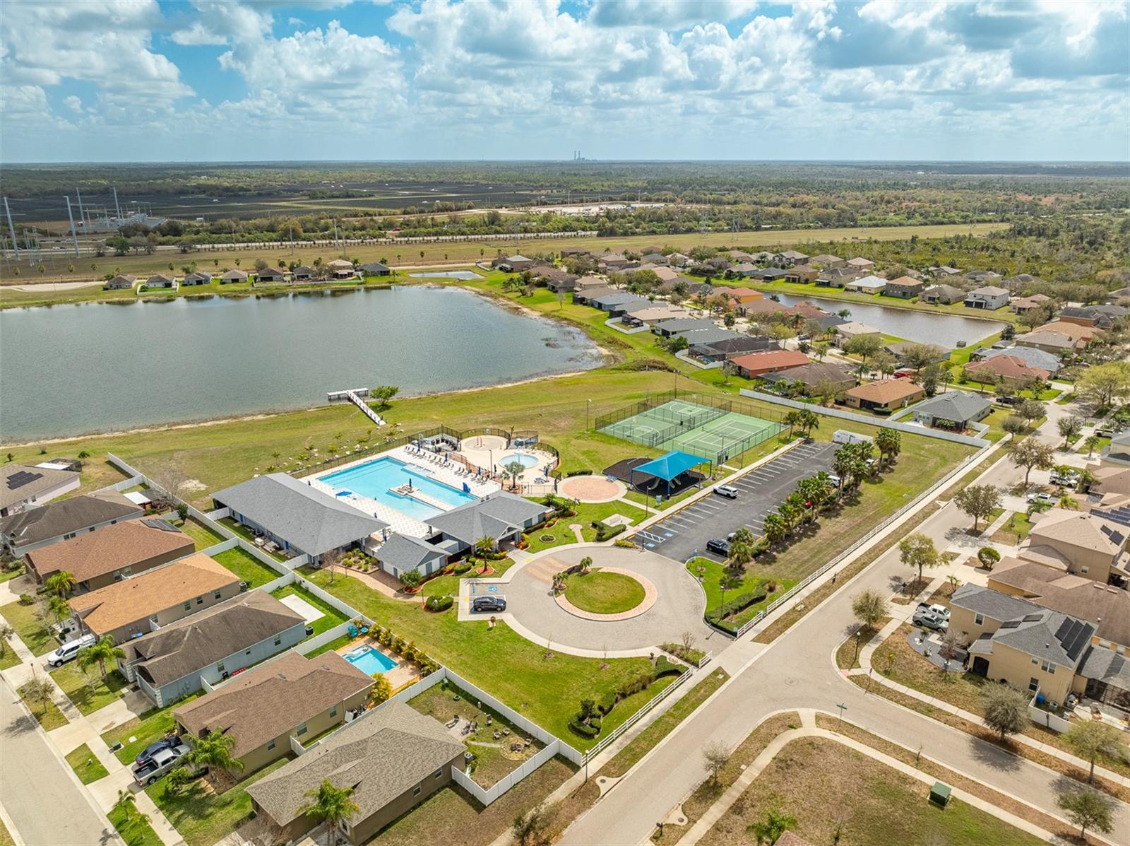 TB8484931 Property Photo 82