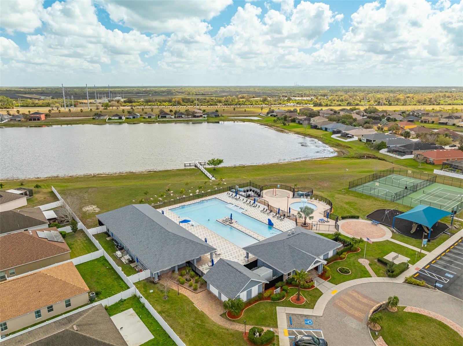 TB8484931 Property Photo 89