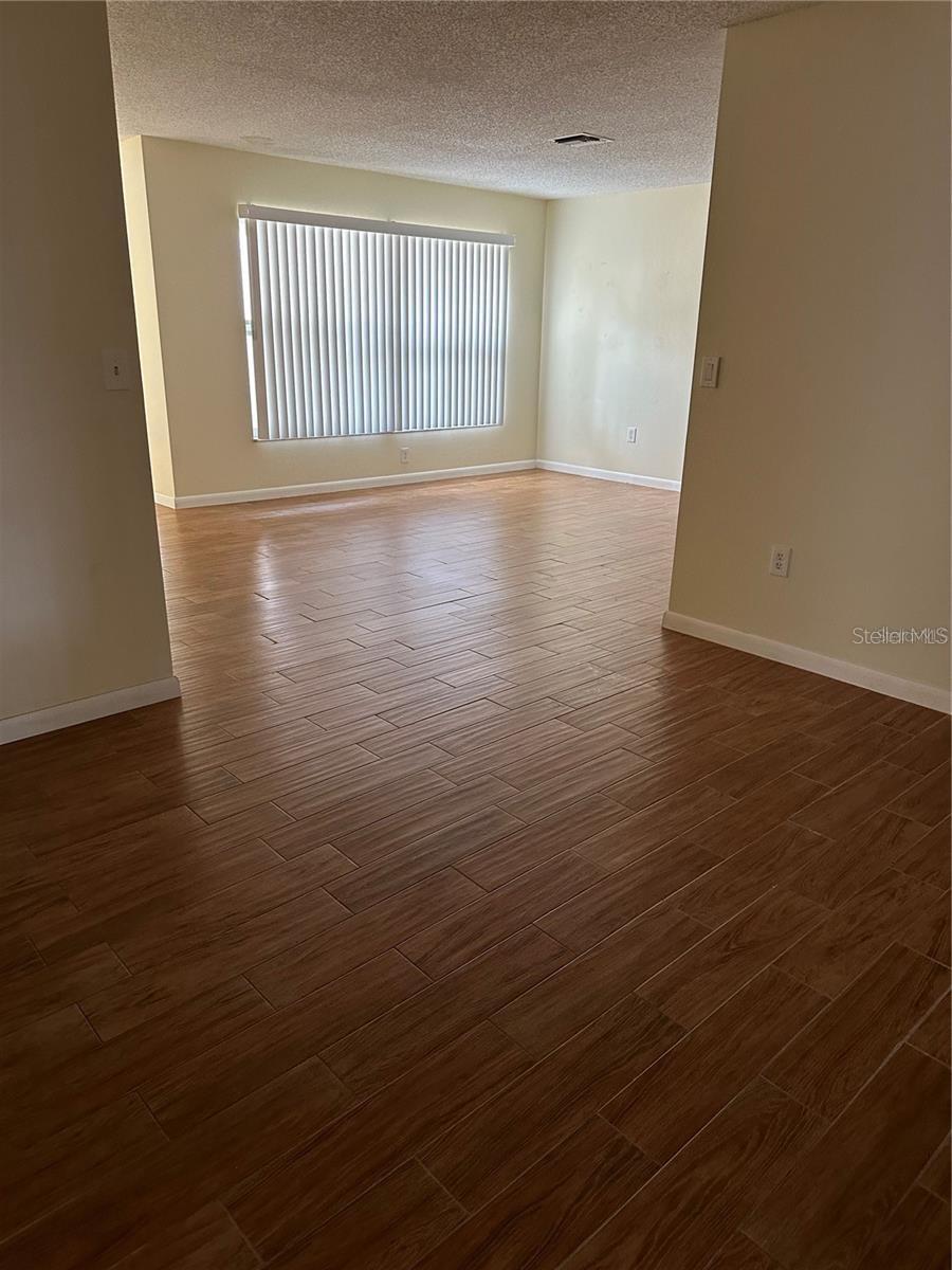 1461 Overcash Dr Property Photo 4