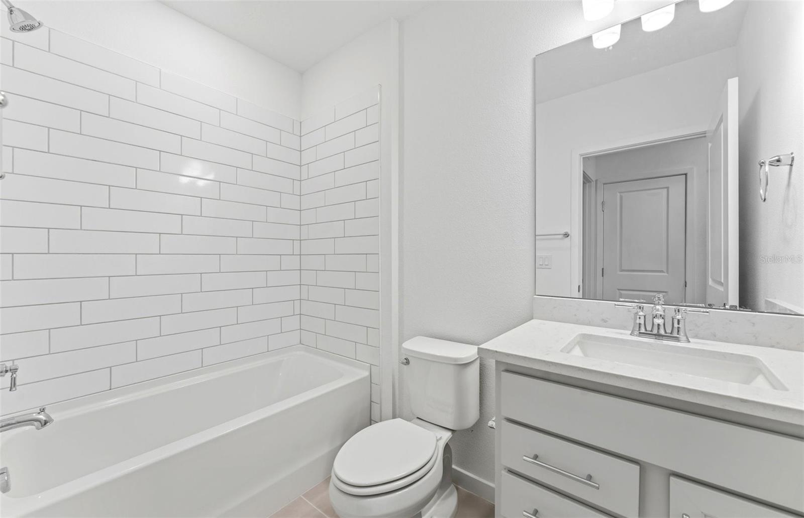 16829 Harmony River Ln Property Photo 7
