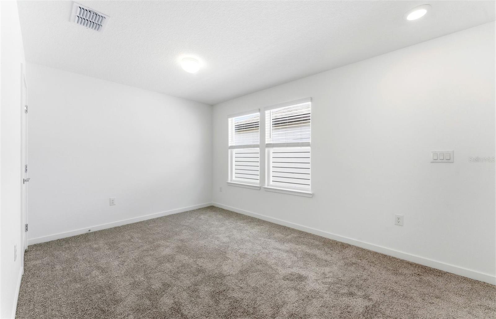 16829 Harmony River Ln Property Photo 8