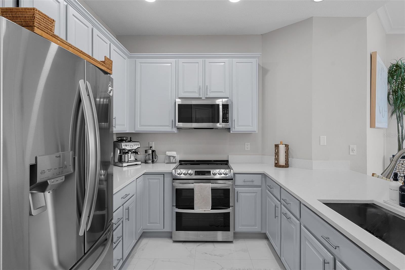 449 S 12th St #1402 Property Photo 15