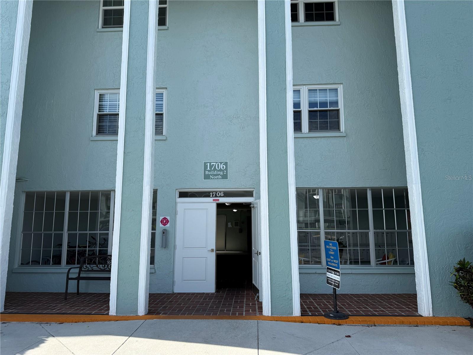 1706 BELLEAIR FOREST DR #226 Property Photo 1