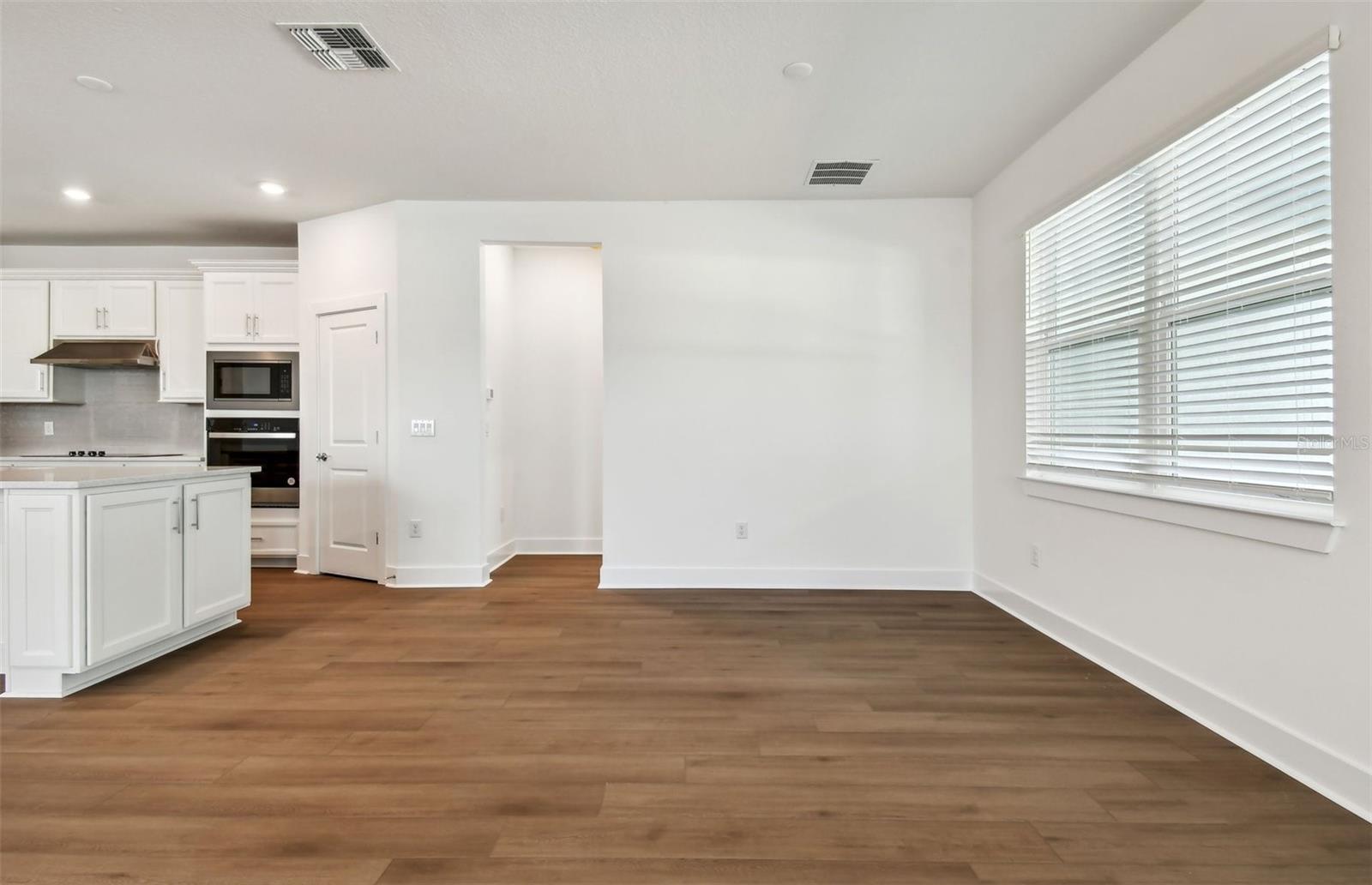 17040 Canary Trl Property Photo 8