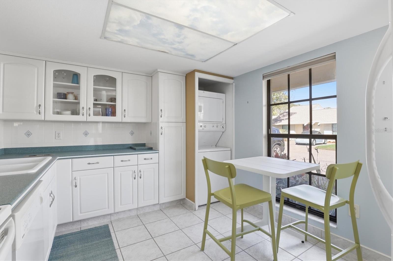 36 Windrush Bay Dr #36 Property Photo 17