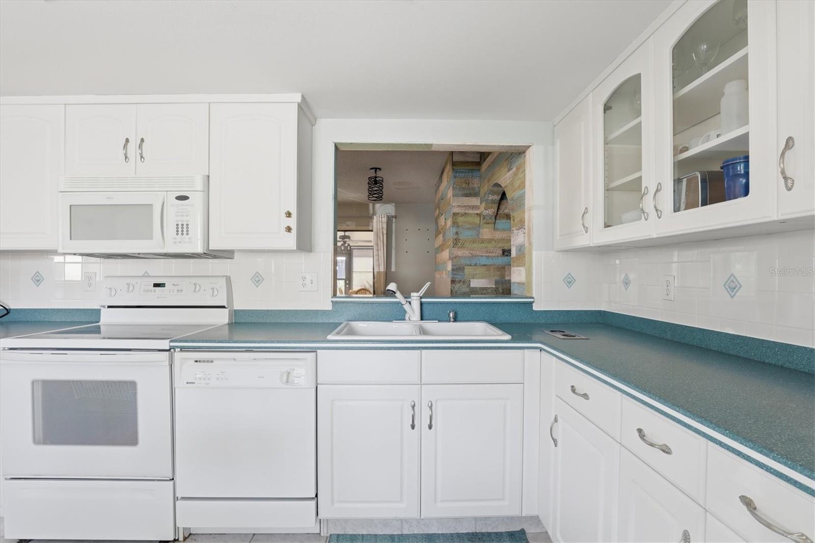 36 Windrush Bay Dr #36 Property Photo 19