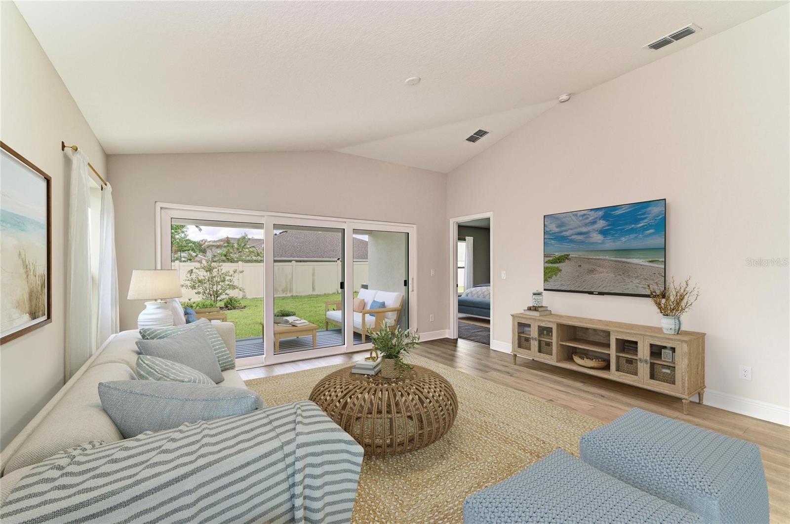 12373 Oak Hill Way Property Photo 4