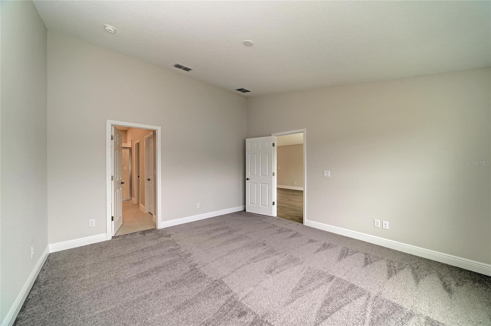 12373 Oak Hill Way Property Photo 6