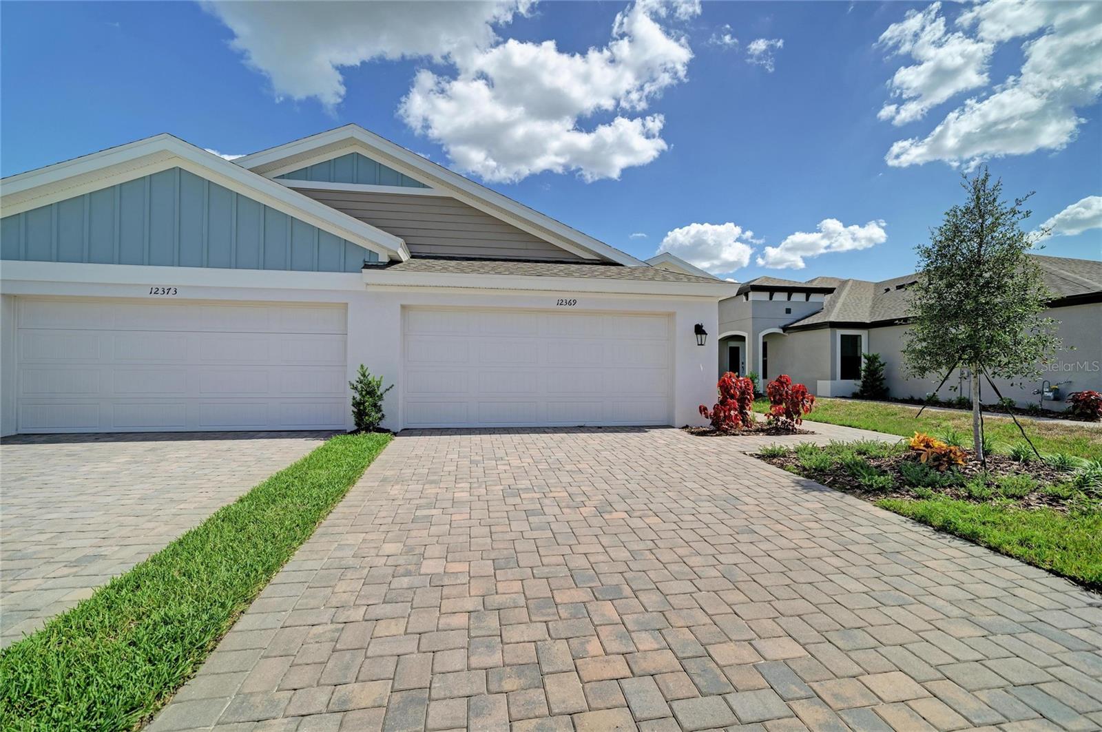 12369 Oak Hill Way Property Photo 1