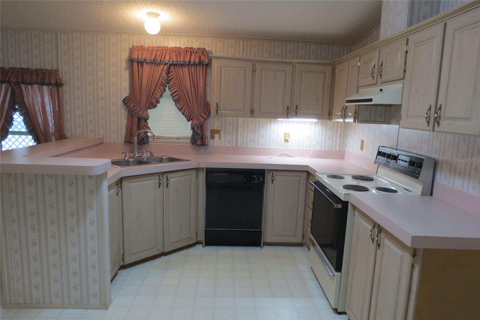 36603 Jodi Ave Property Photo 10