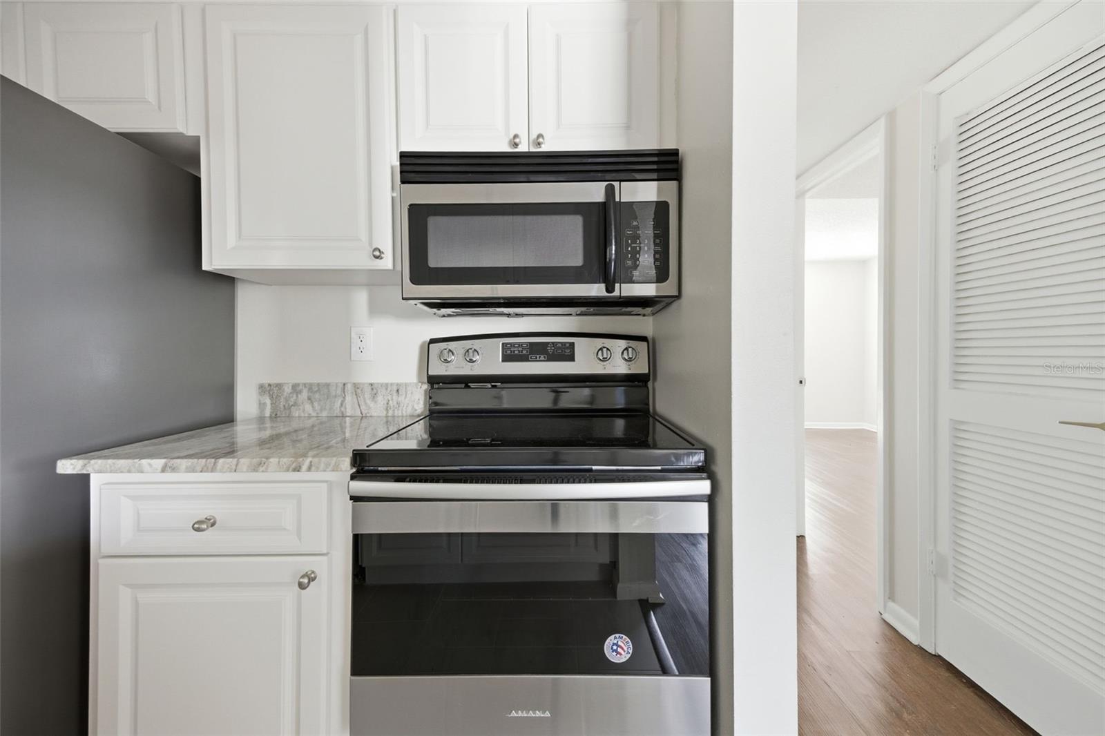 3102 W Horatio St #12 Property Photo 3
