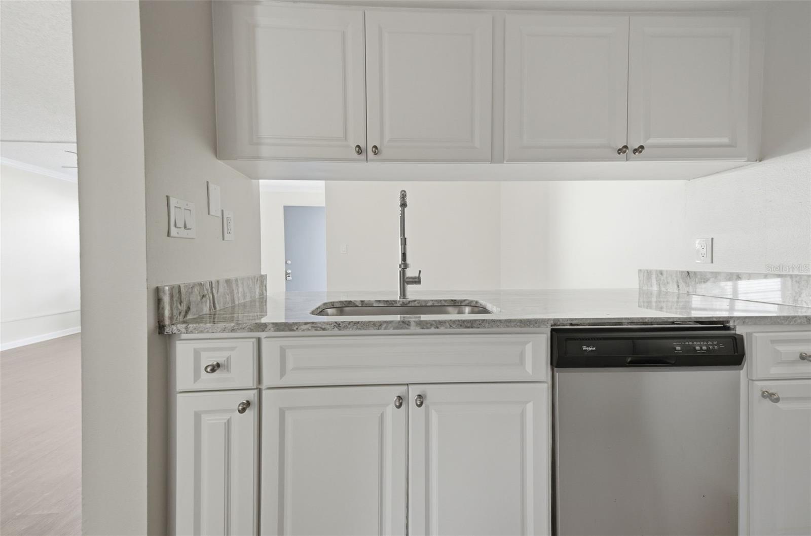 3102 W Horatio St #12 Property Photo 5