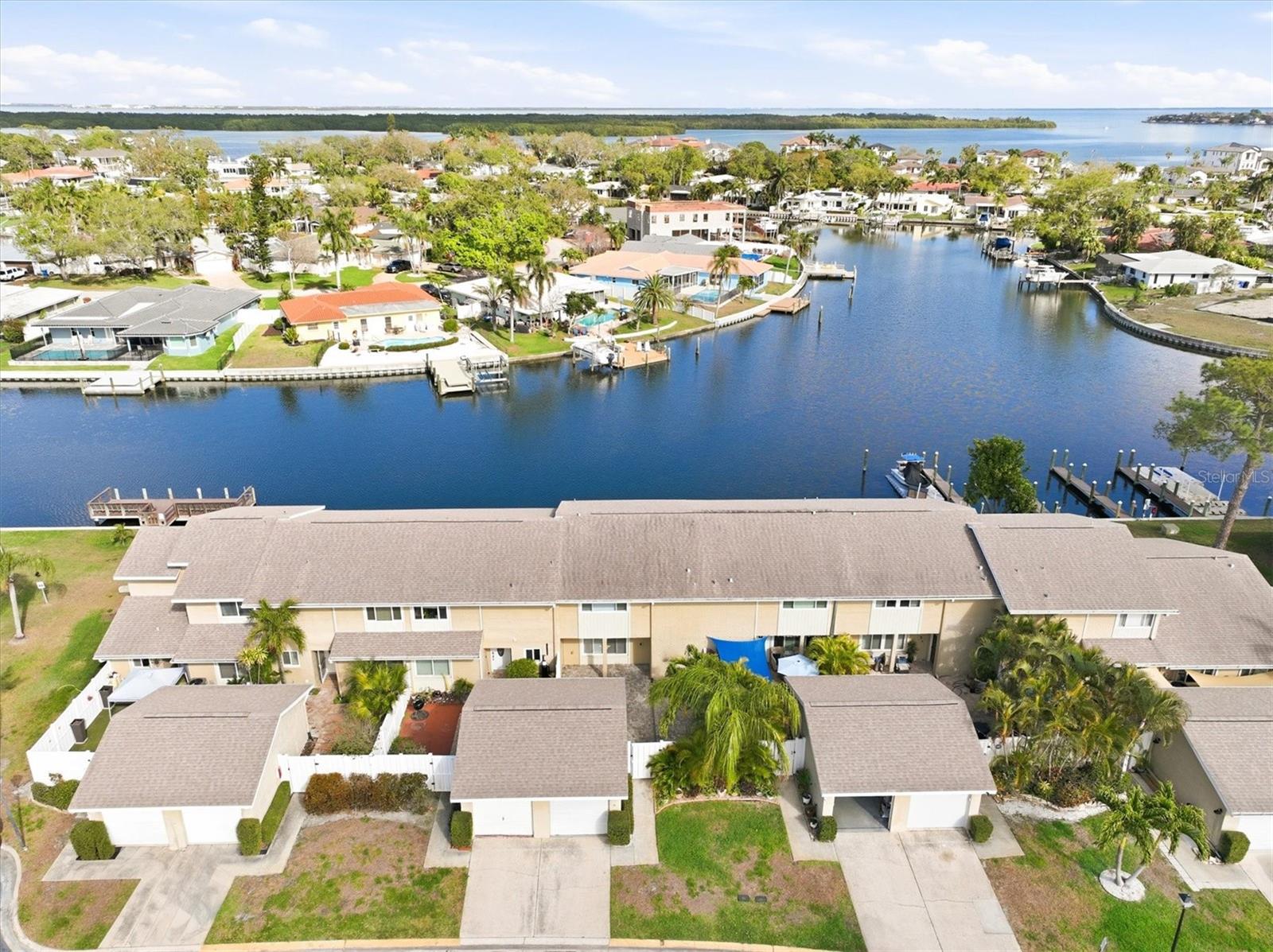 6537 CAPE HATTERAS WAY NE #4