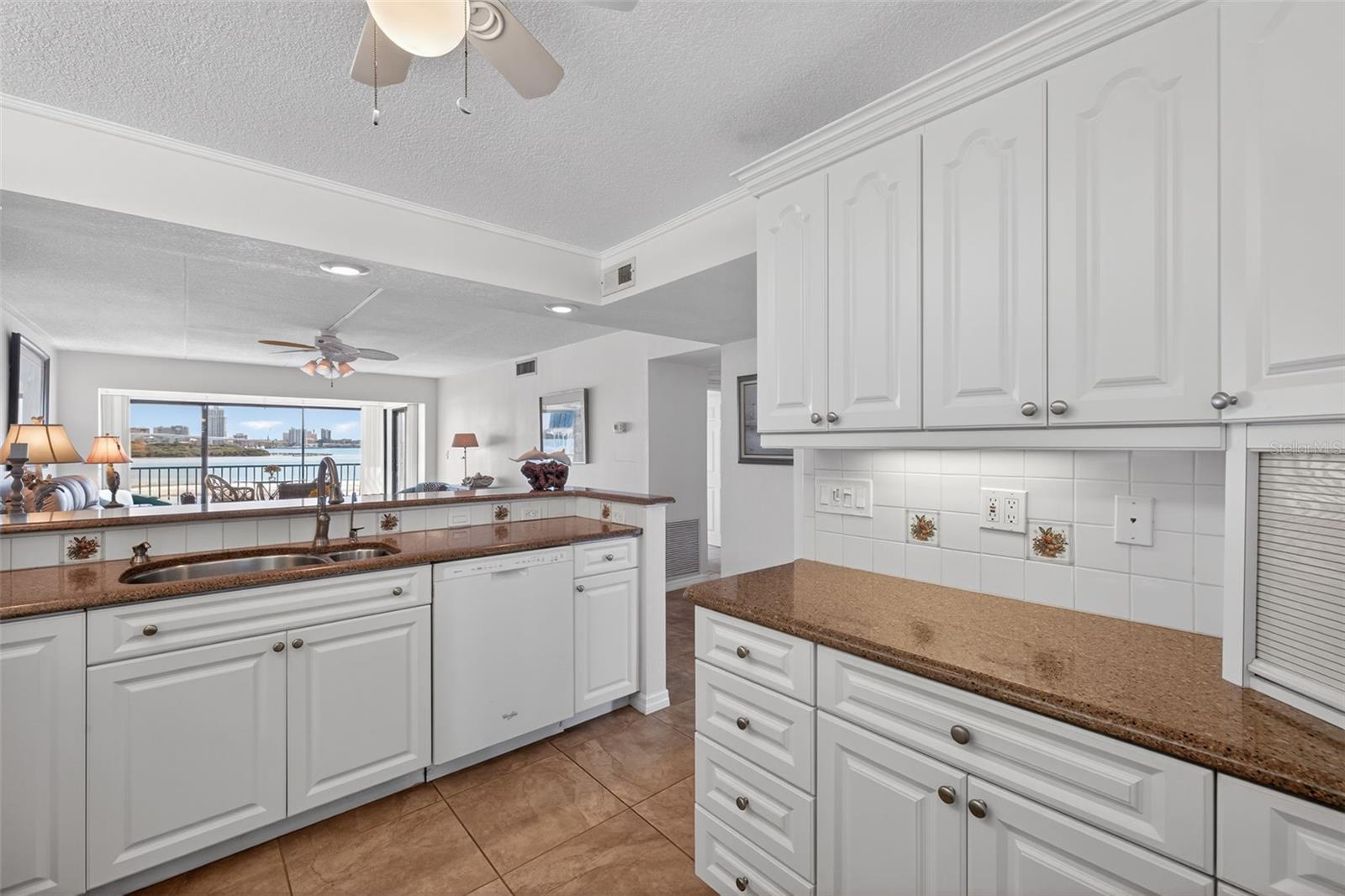 865 S Gulfview Blvd #207 Property Photo 15