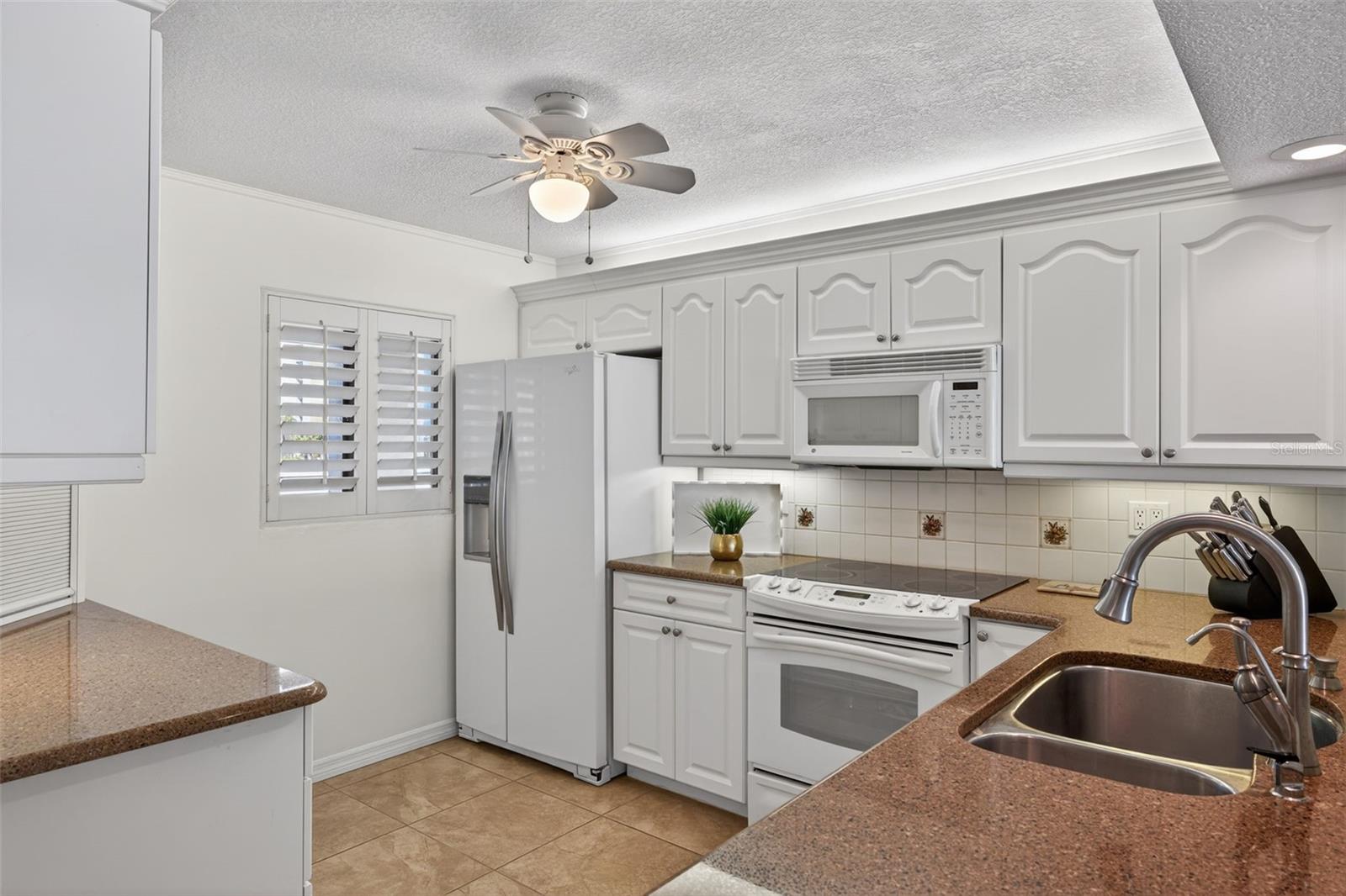 865 S Gulfview Blvd #207 Property Photo 18