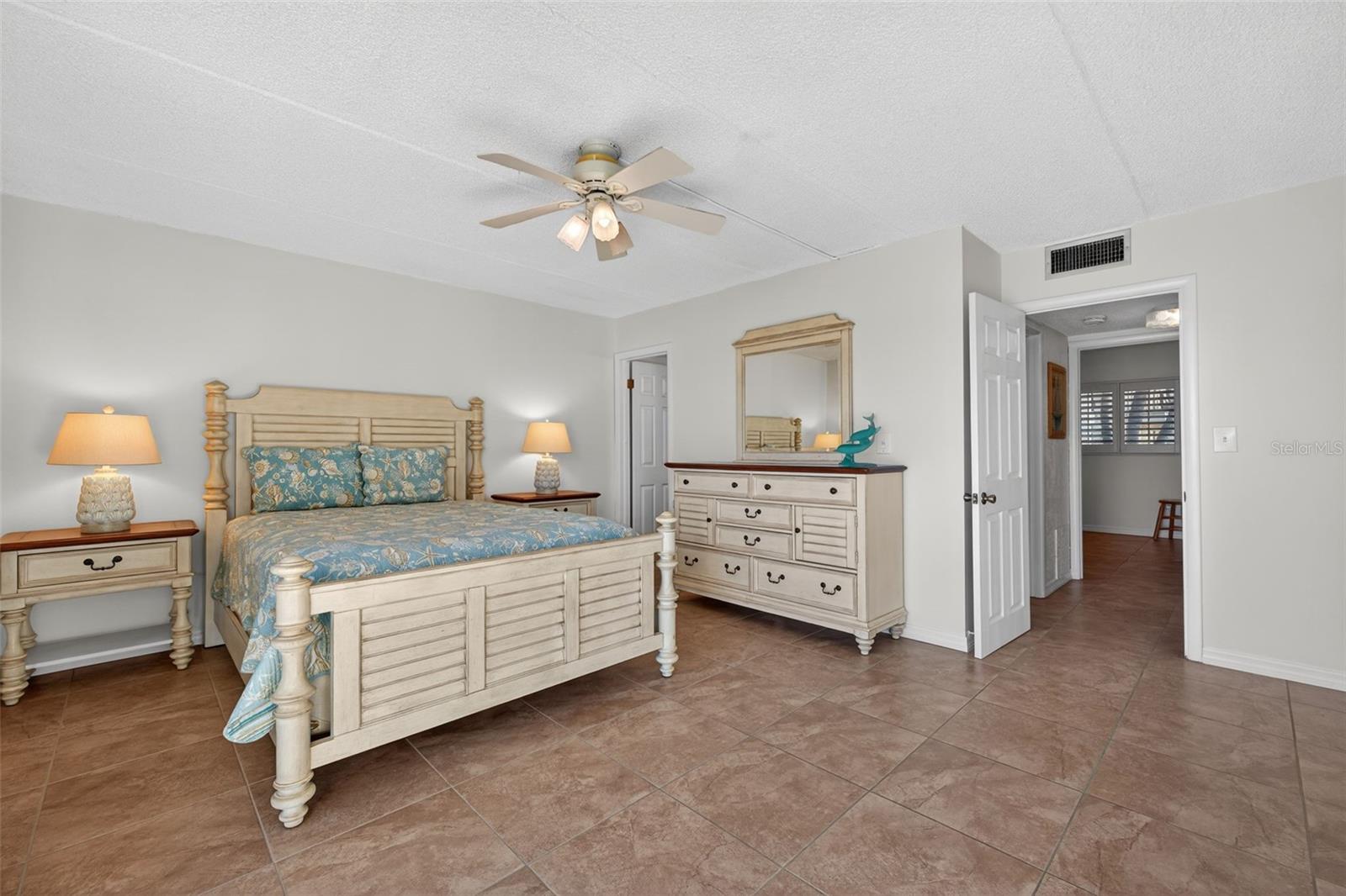 865 S Gulfview Blvd #207 Property Photo 20