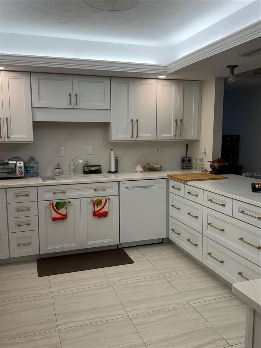 17920 Gulf Blvd #1203 Property Photo 7