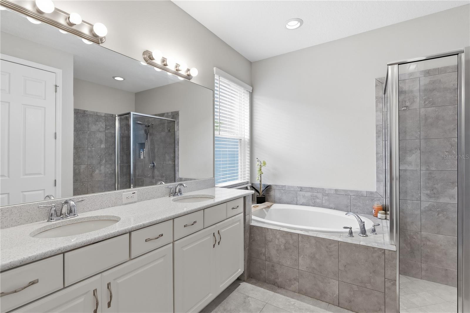 4939 Los Robles Ct Property Photo 14