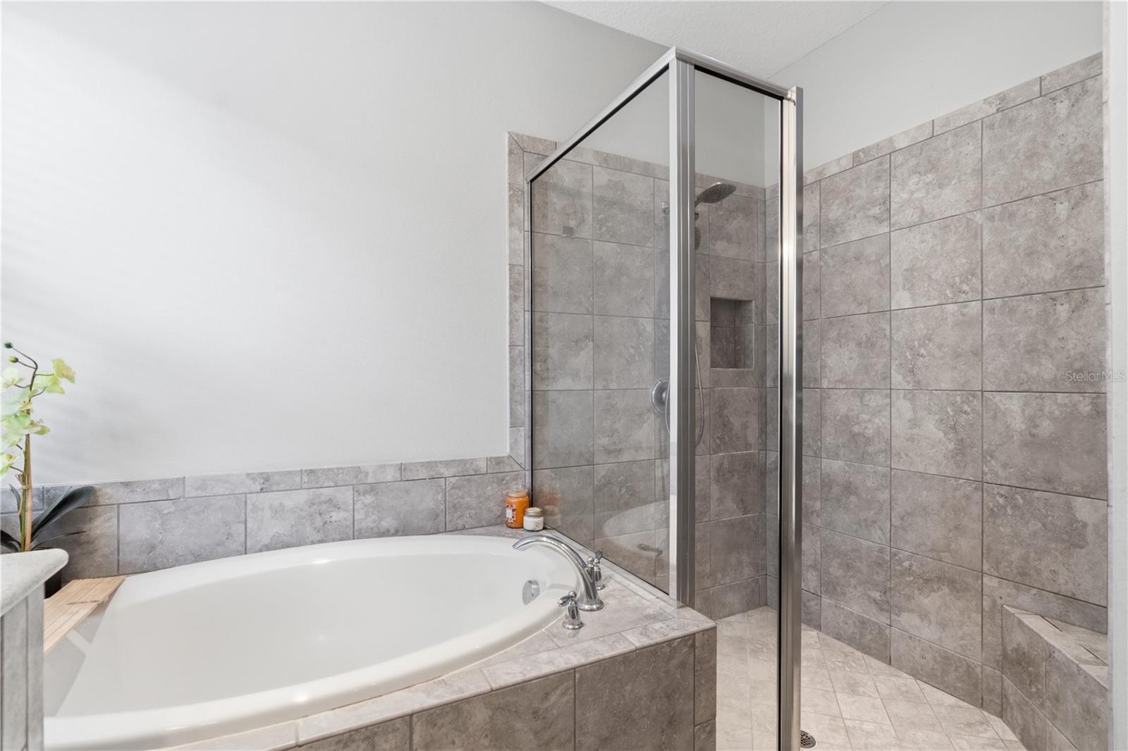4939 Los Robles Ct Property Photo 15