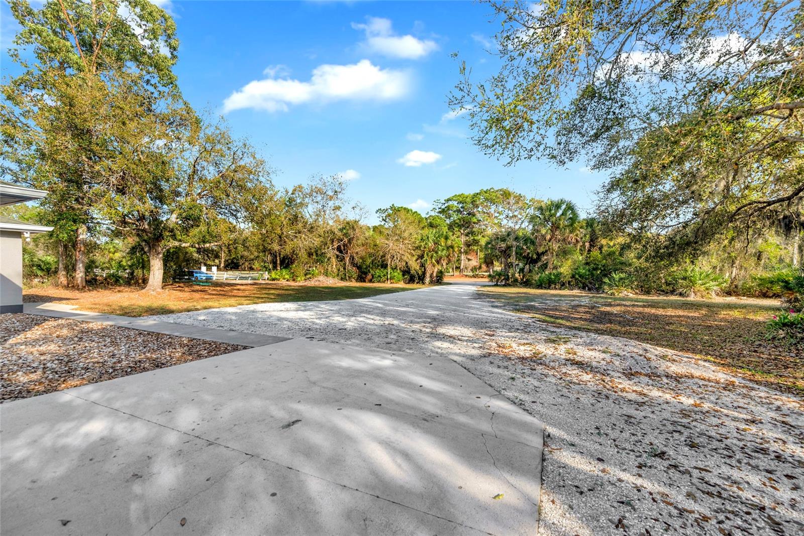 1811 Butch Cassidy Trl Property Photo 7