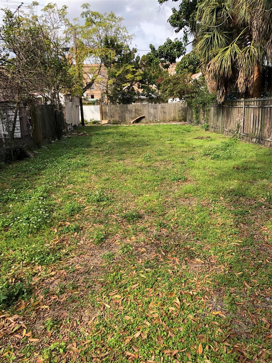 2515 W Union St Property Photo 4