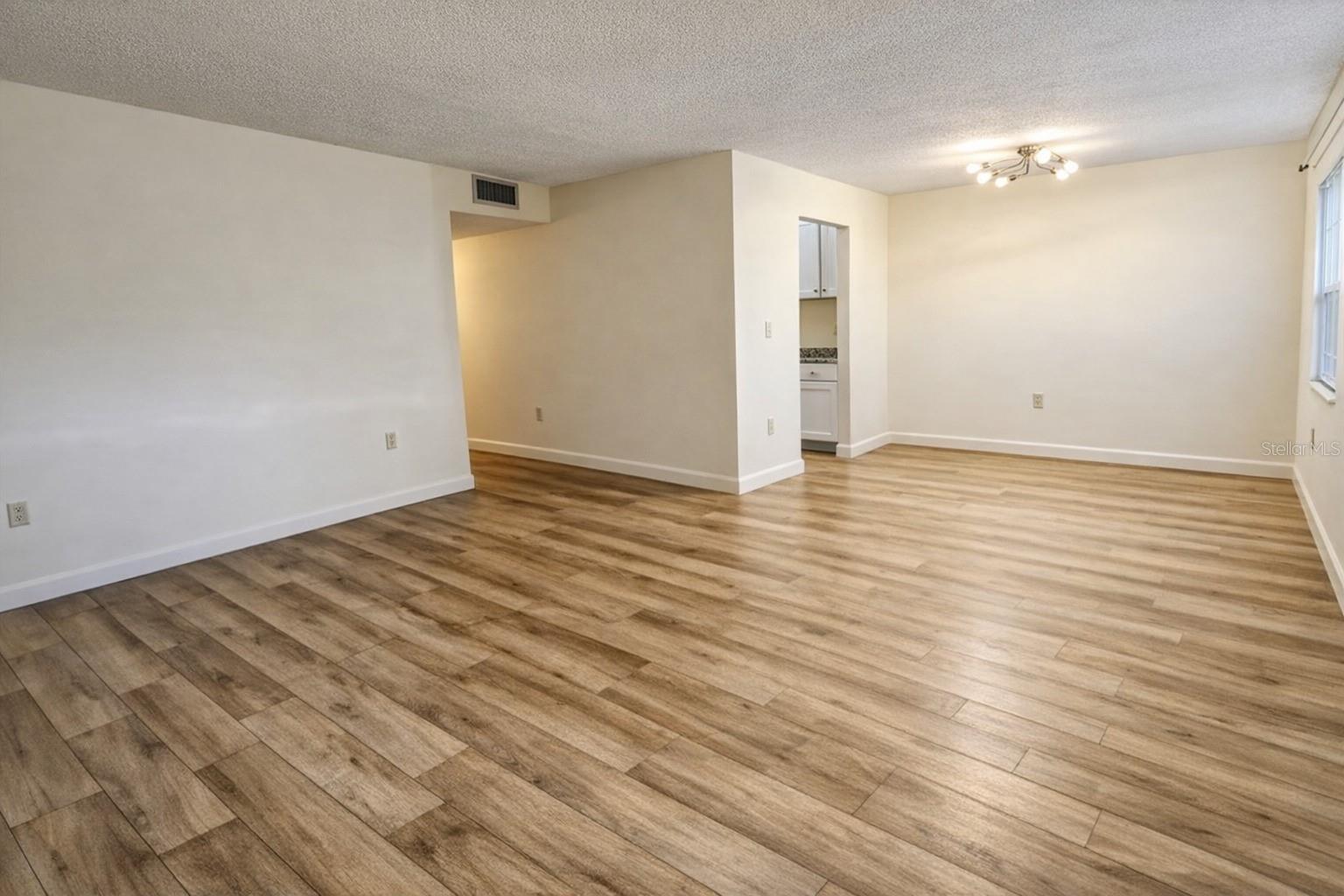 1712 Belleair Forest Dr #a Property Photo 4