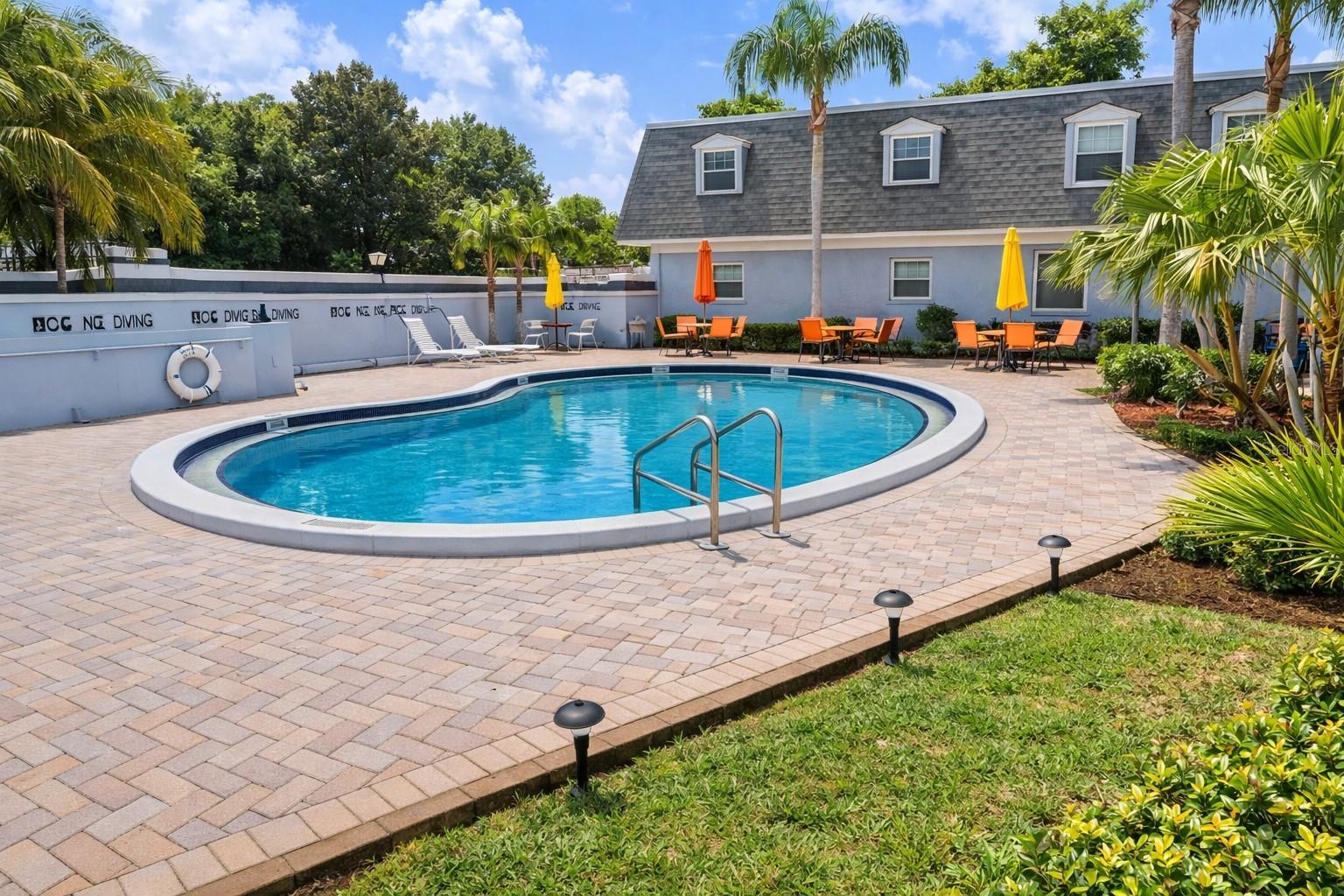 1712 Belleair Forest Dr #a Property Photo 11