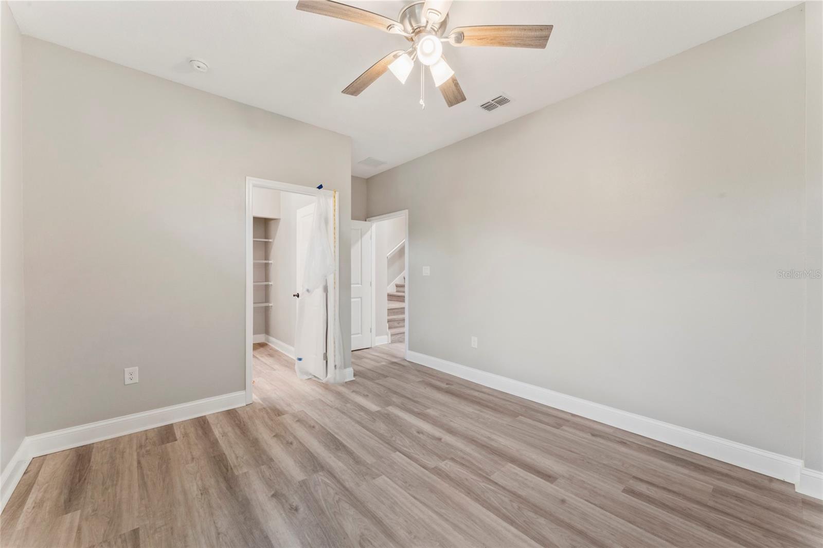 809 W Linebaugh Ave #1b Property Photo 6
