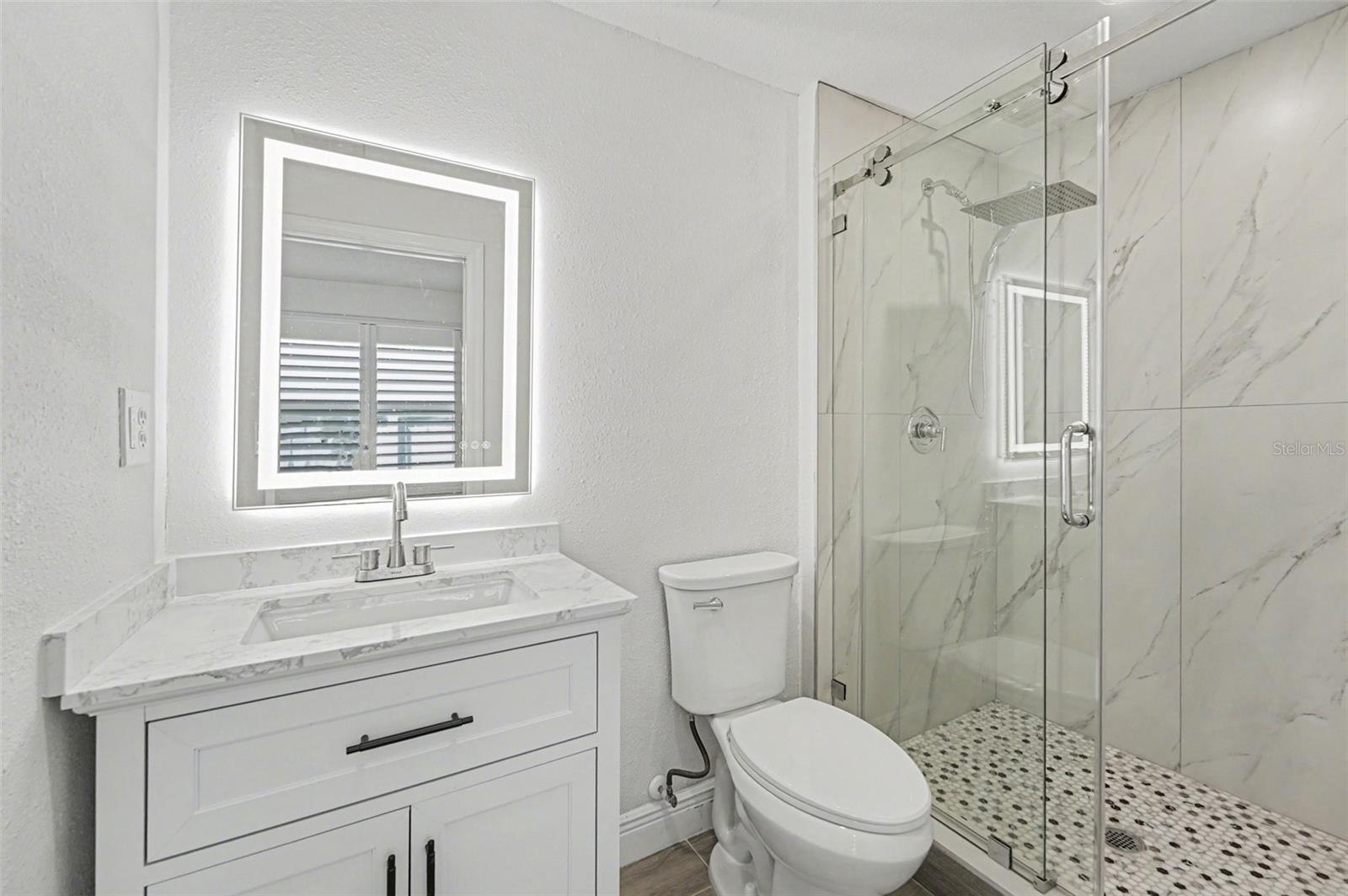 318 Bath St Property Photo 24