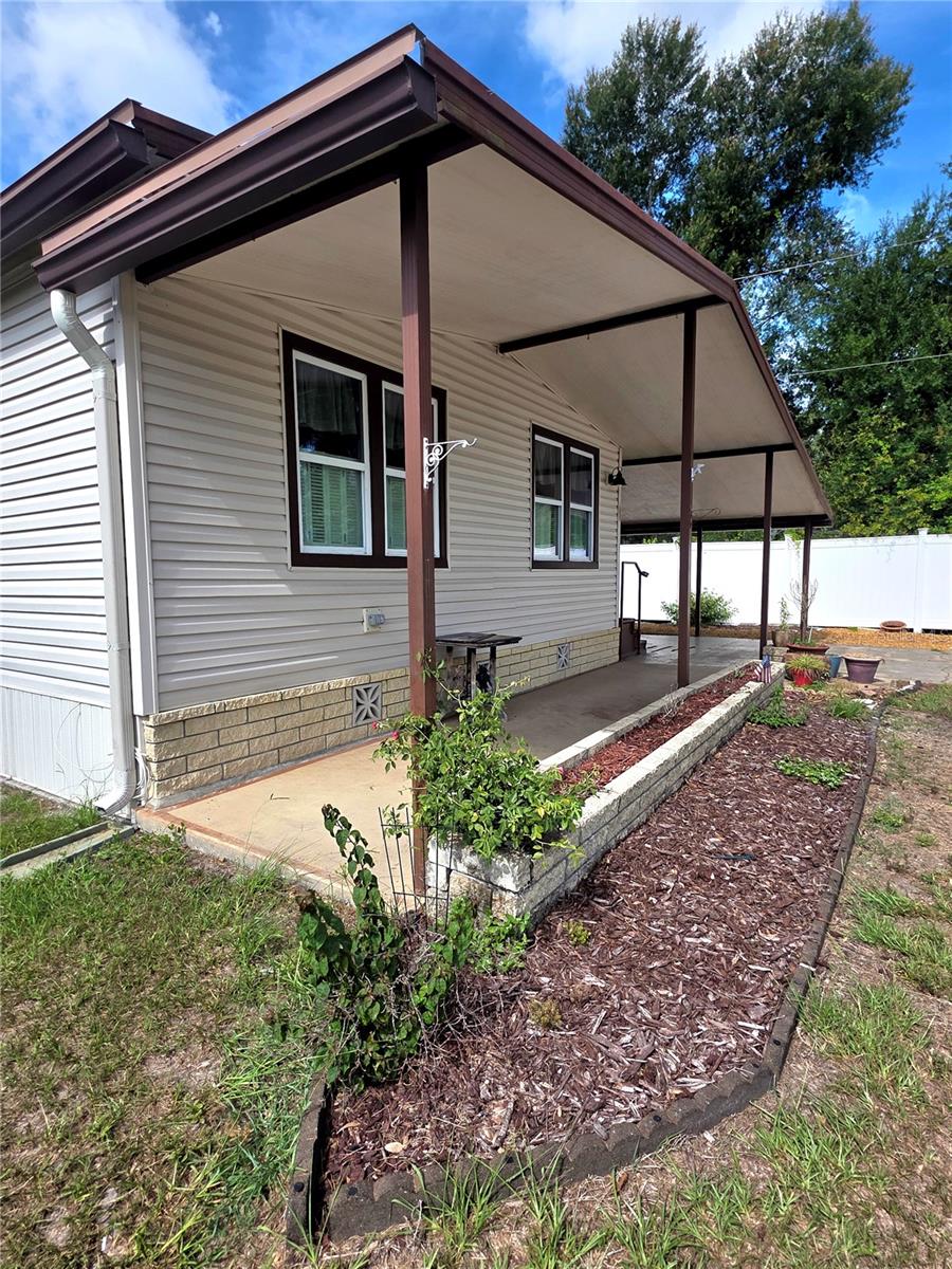 37408 Marta Ave Property Photo 2