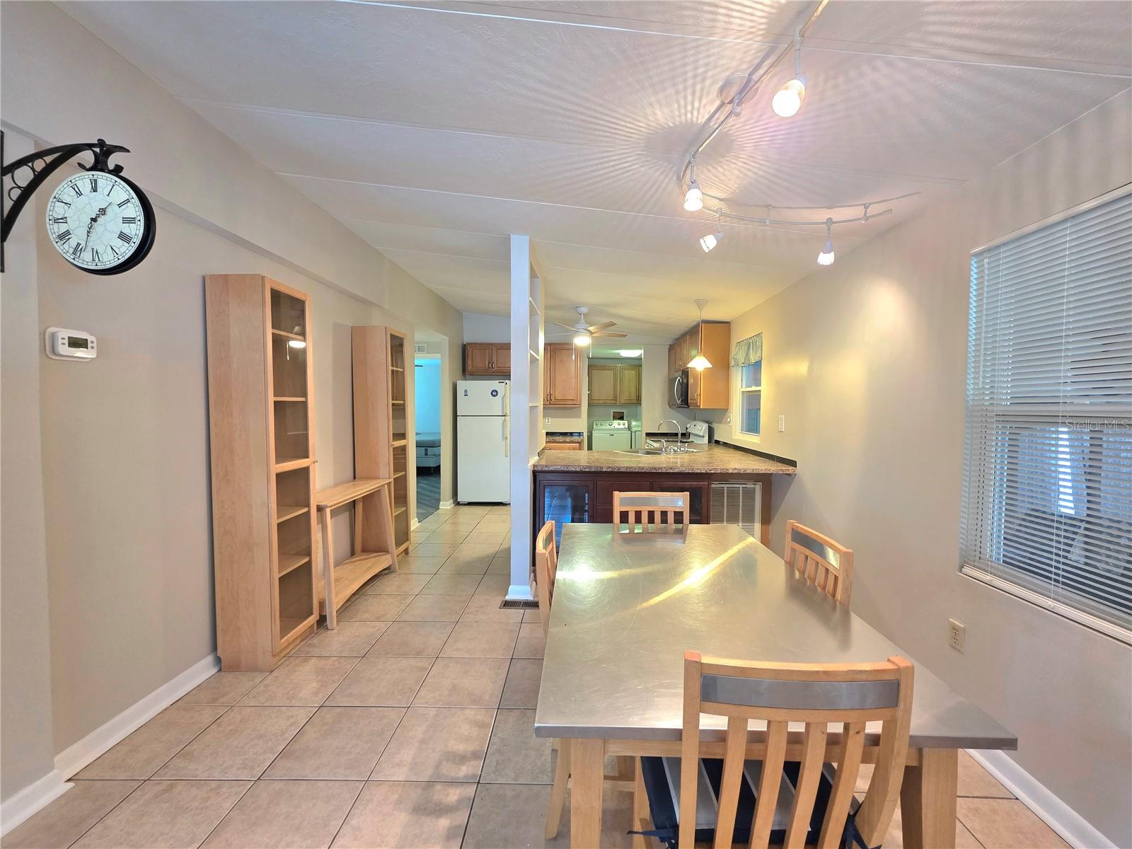 37408 Marta Ave Property Photo 14