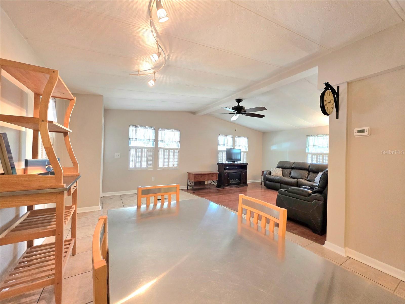 37408 Marta Ave Property Photo 15
