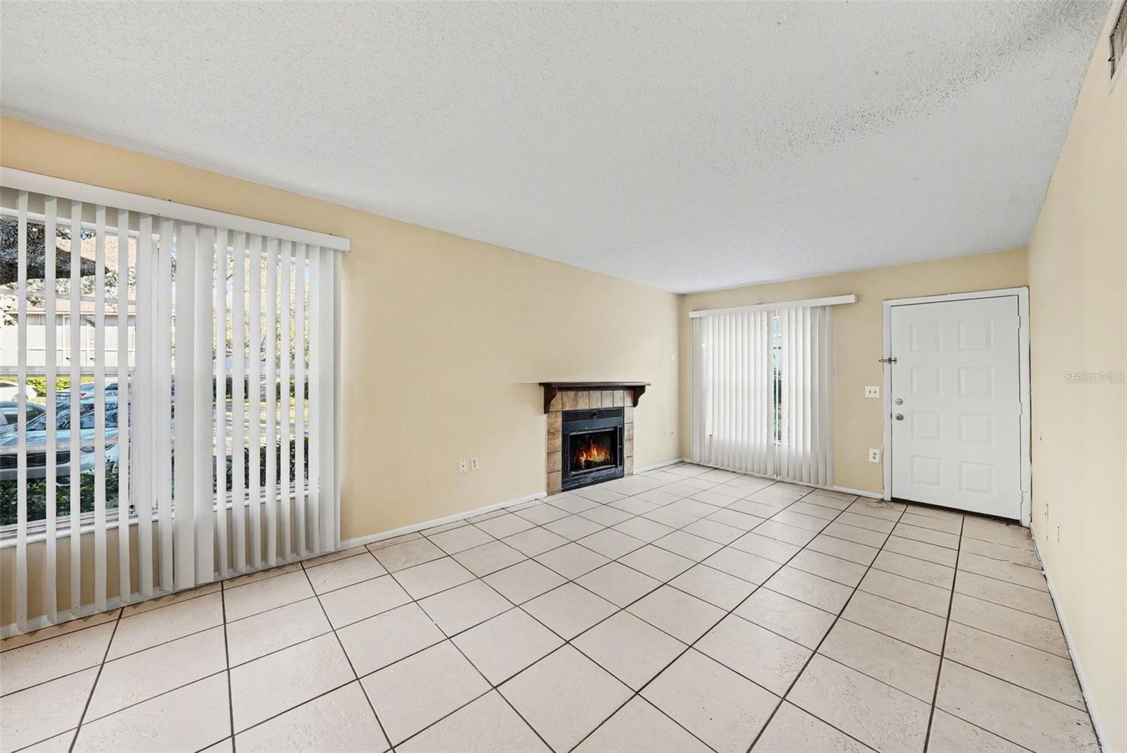 14319 Hanging Moss Cir #101 Property Photo 6
