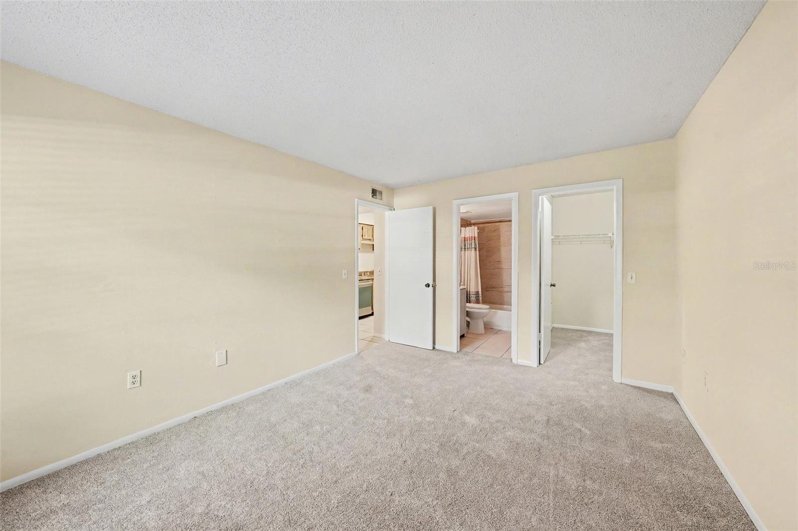 14319 Hanging Moss Cir #101 Property Photo 25
