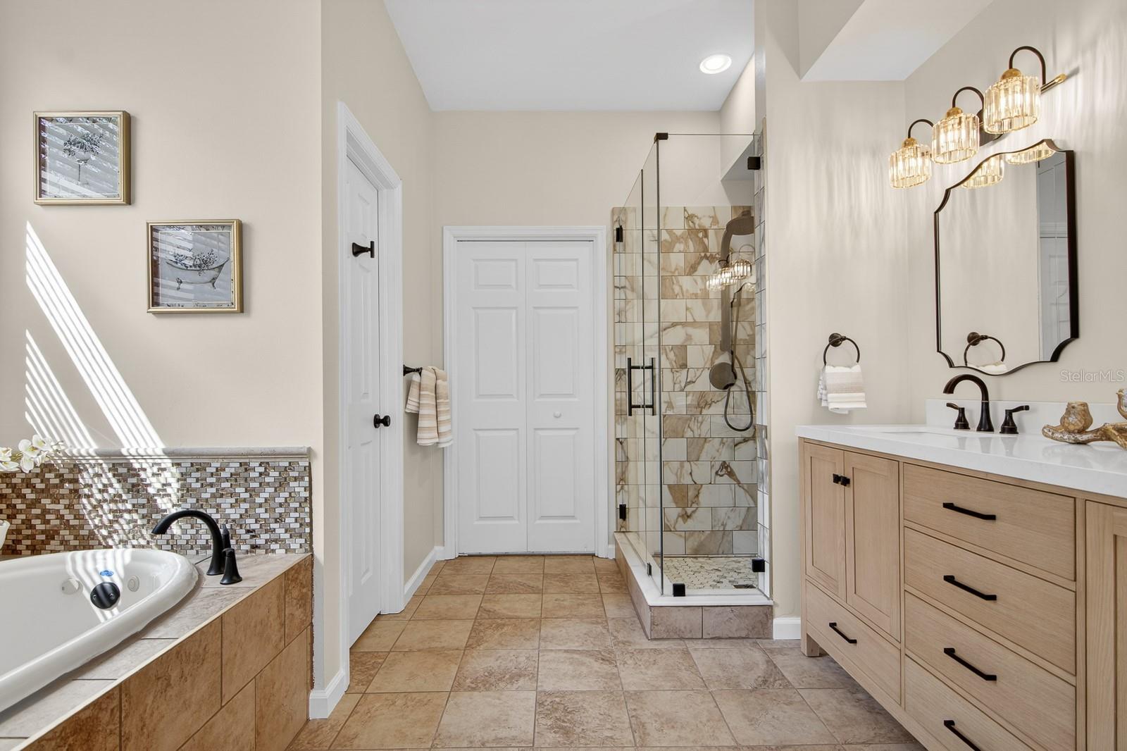 6002 Martinglade Pl Property Photo 9