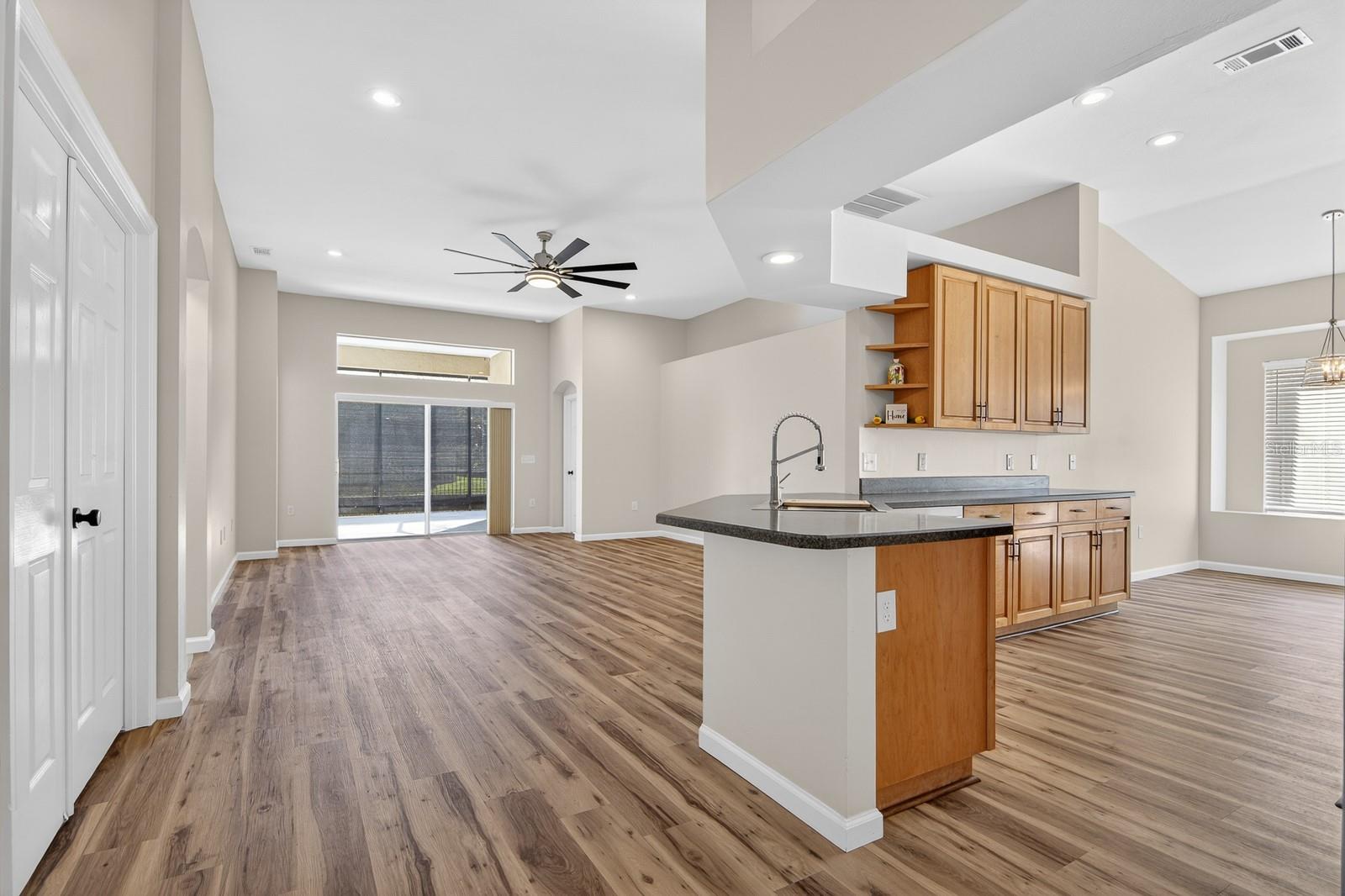 6002 Martinglade Pl Property Photo 12