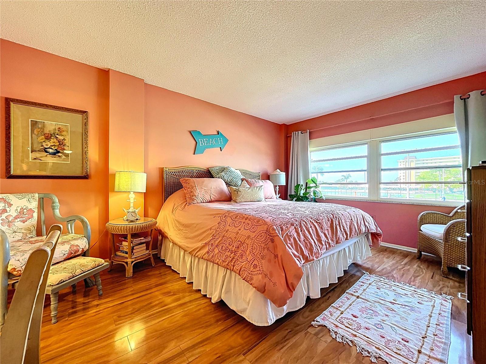 4650 Cove Cir #209 Property Photo 10