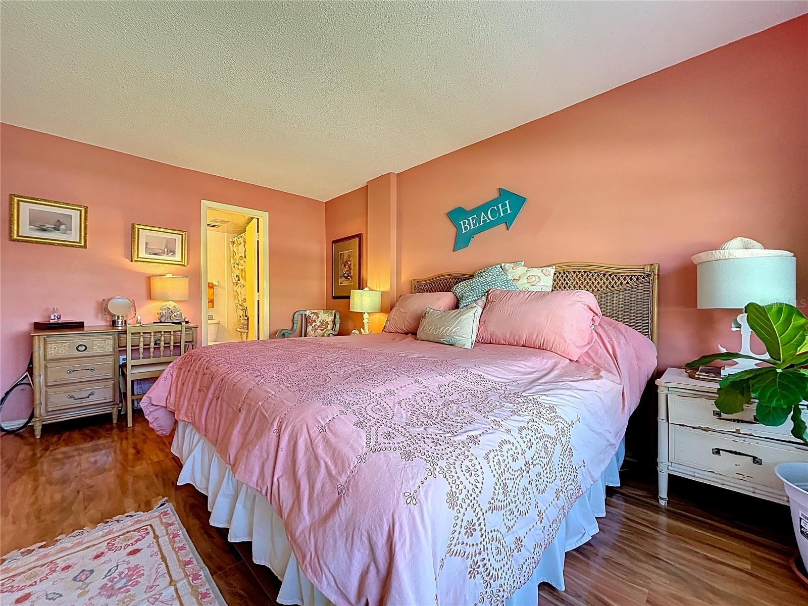 4650 Cove Cir #209 Property Photo 13