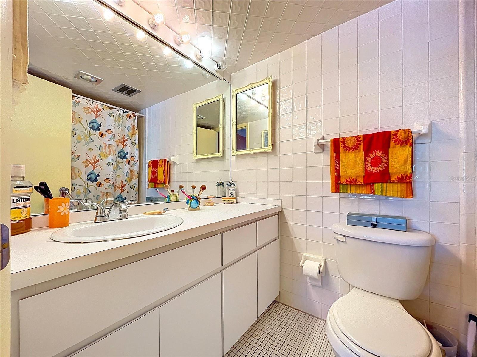 4650 Cove Cir #209 Property Photo 14