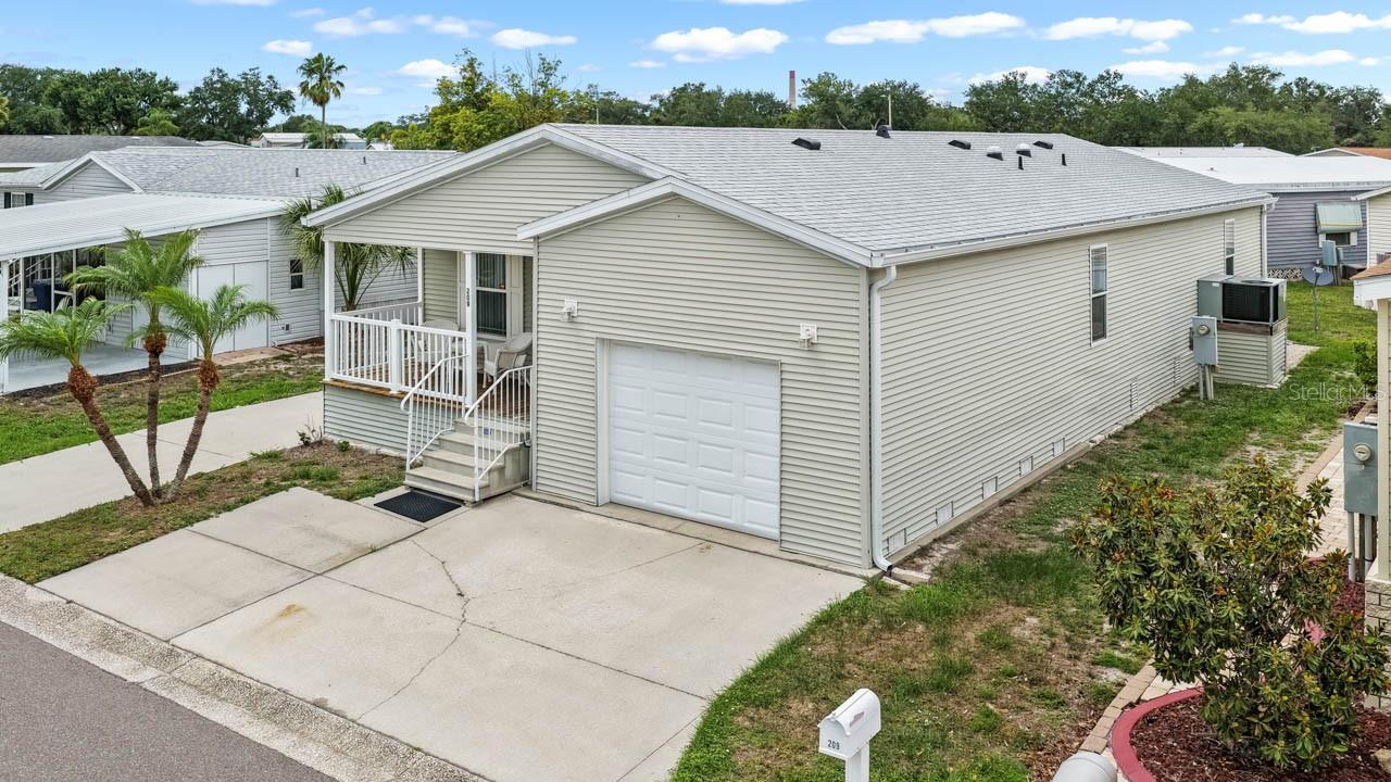 209 S Port Royal Ln Property Photo 2