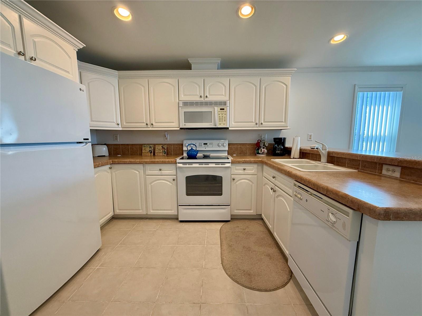 209 S Port Royal Ln Property Photo 11