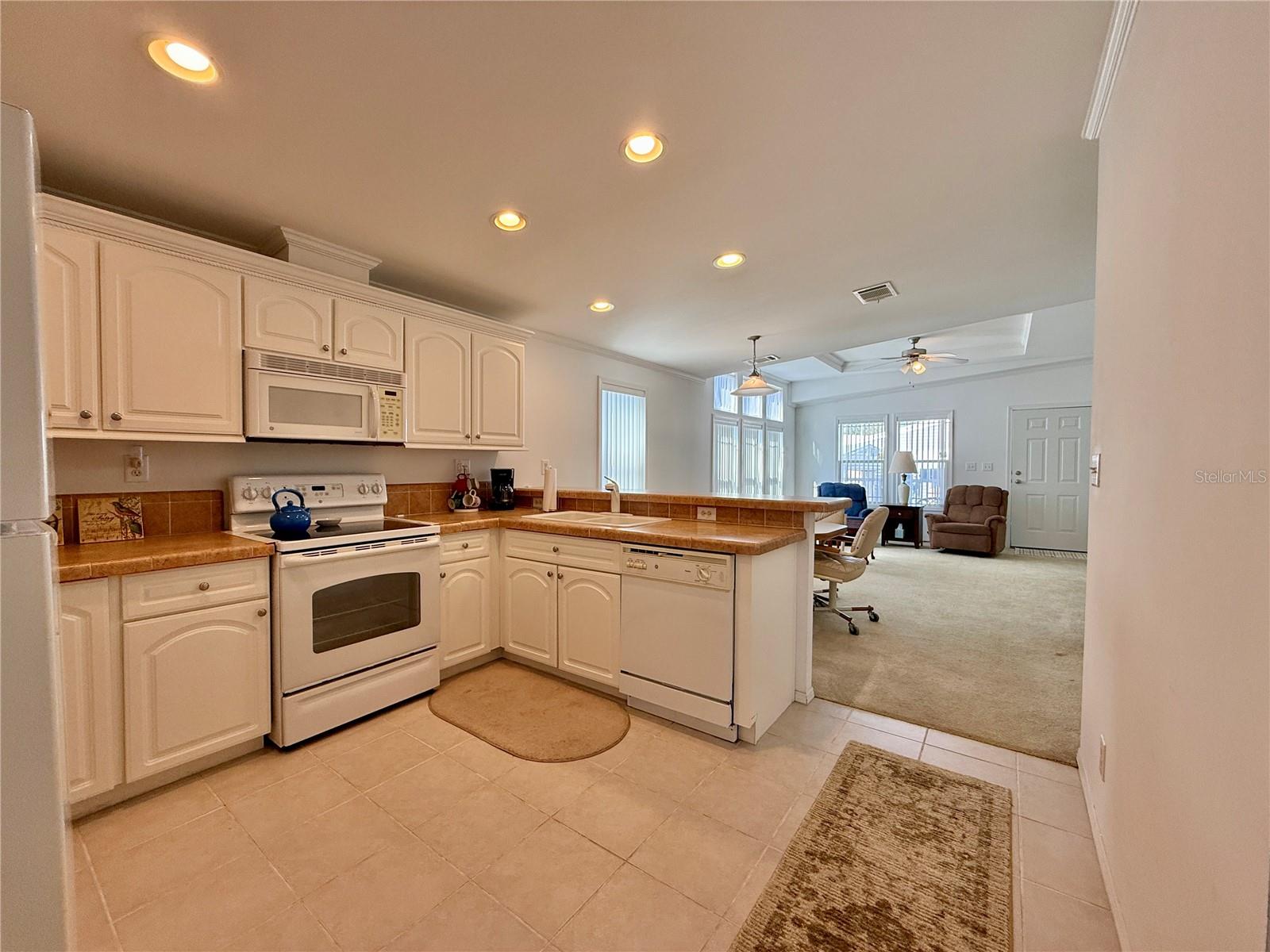 209 S Port Royal Ln Property Photo 12